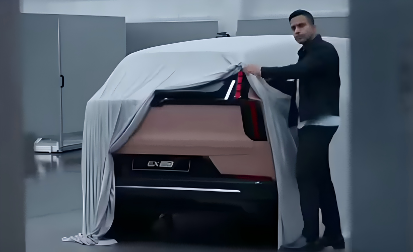 Volvo EX60 SUV elettrico sulla piattaforma Spa3 EV, impostata per il rilascio 2026