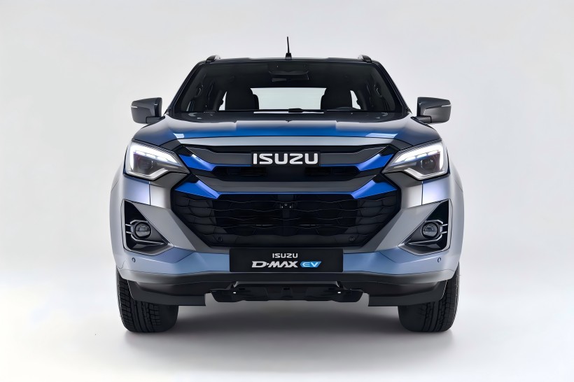 Isuzu rilascia immagini ufficiali del camioncino completamente elettrico D-Max EV con gruppo di propulsore a trazione integrale a doppio motore